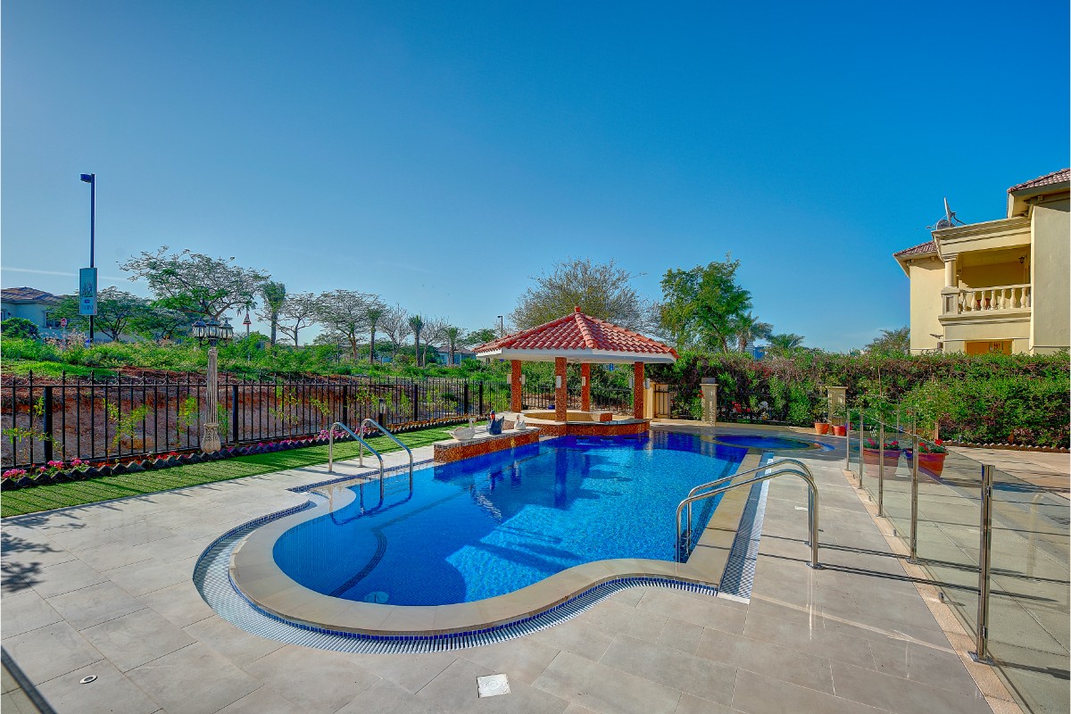 Pool maintenance result by Pools R Us