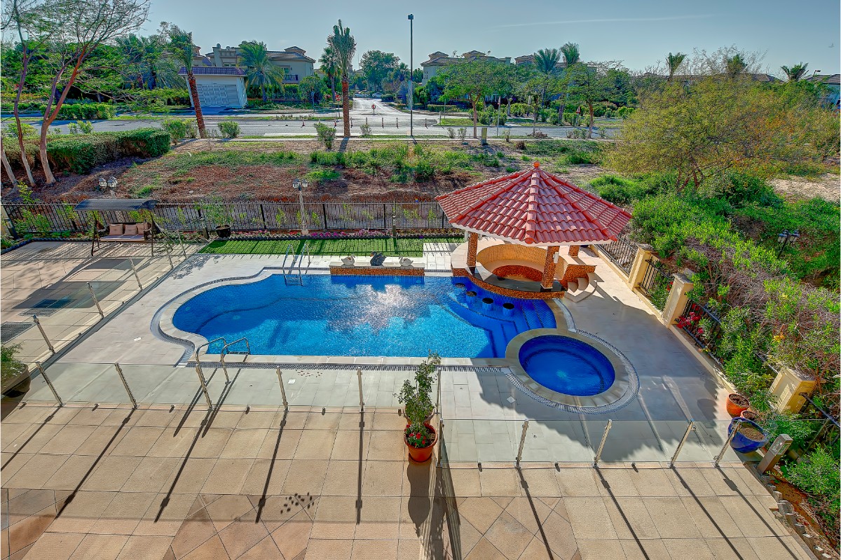 Pool sparkling clean after Pools R Us treatment